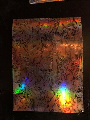 Reflexfolie (självhäftande) i ark 10x15cm.    Många häftiga färger!   29kr/per ark