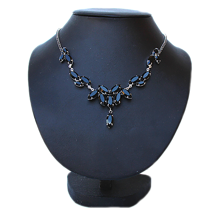 Sky elegans svart halsband