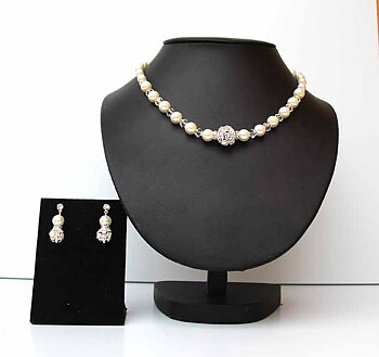 Set Glob halsband & örhängen
