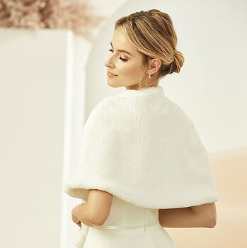 Cape  Sjal  av fuskpäls Ivory / Vit