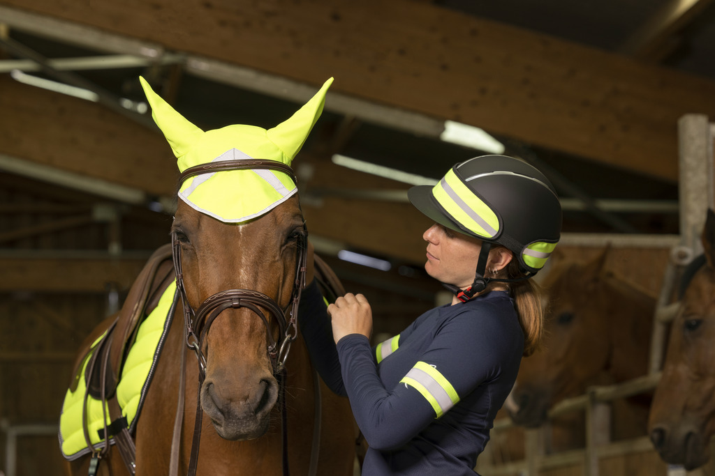 EQUITHEME High Visibility Heijastinranneke Neon Keltainen
