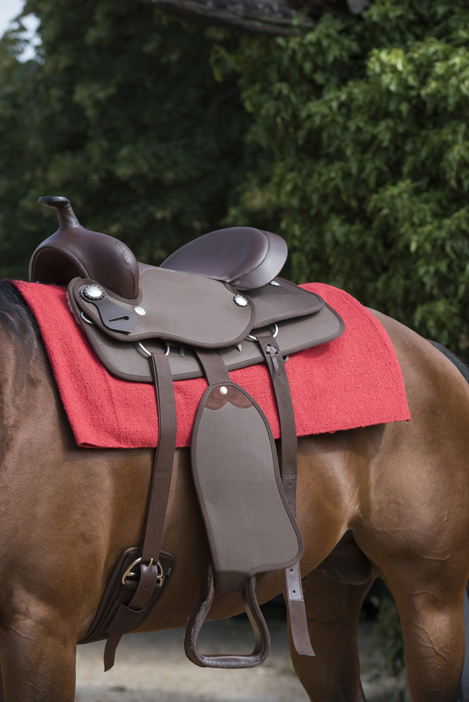 WESTRIDE Navajo Cotton/acrylic Saddle Pad, Solid Colour Red - 4