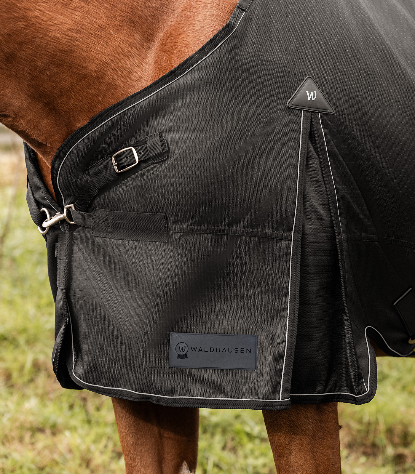 Waldhausen SCANDIC Turnout Rug, Light Black - 4