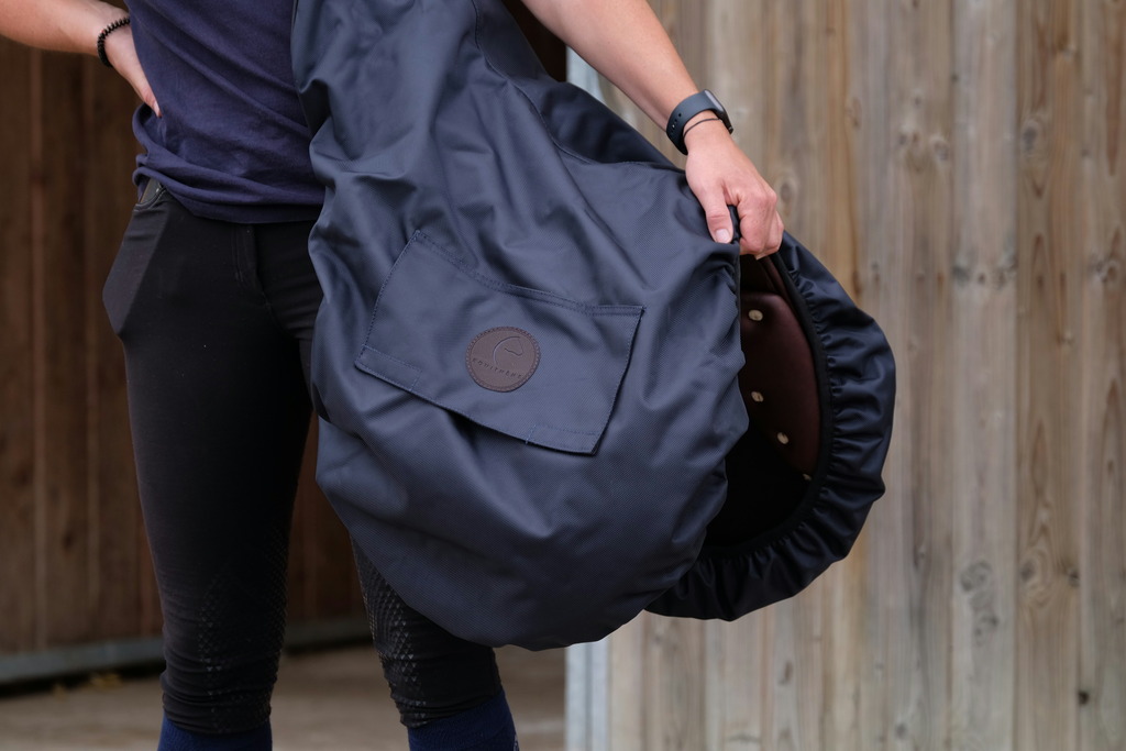 EQUITHEME 'Premium' Saddle Cover - 2