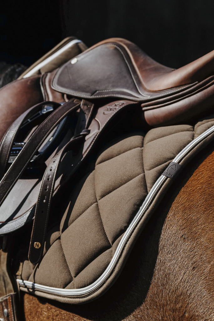 EQUITHEME 'Classic' Saddle Pad Dark Brown - Full size - 2