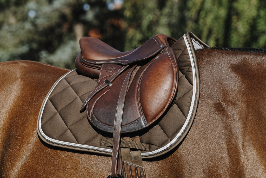 EQUITHEME 'Classic' Saddle Pad Dark Brown - Full size - 3