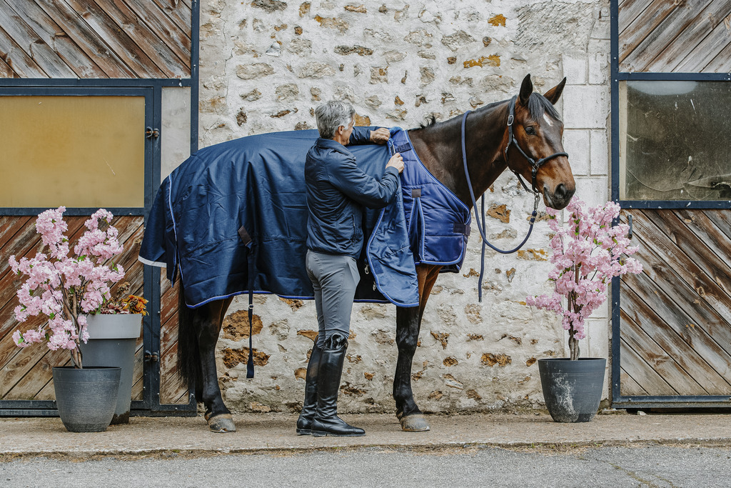 EQUITHEME 'Classic 1200D' Turnout Rug Navy 100 g - 5