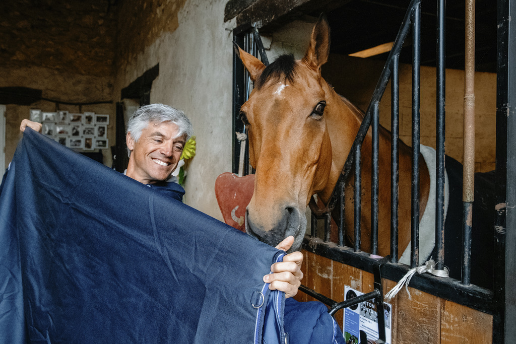 EQUITHEME 'Classic 1200D' Turnout Rug Navy 100 g - 2