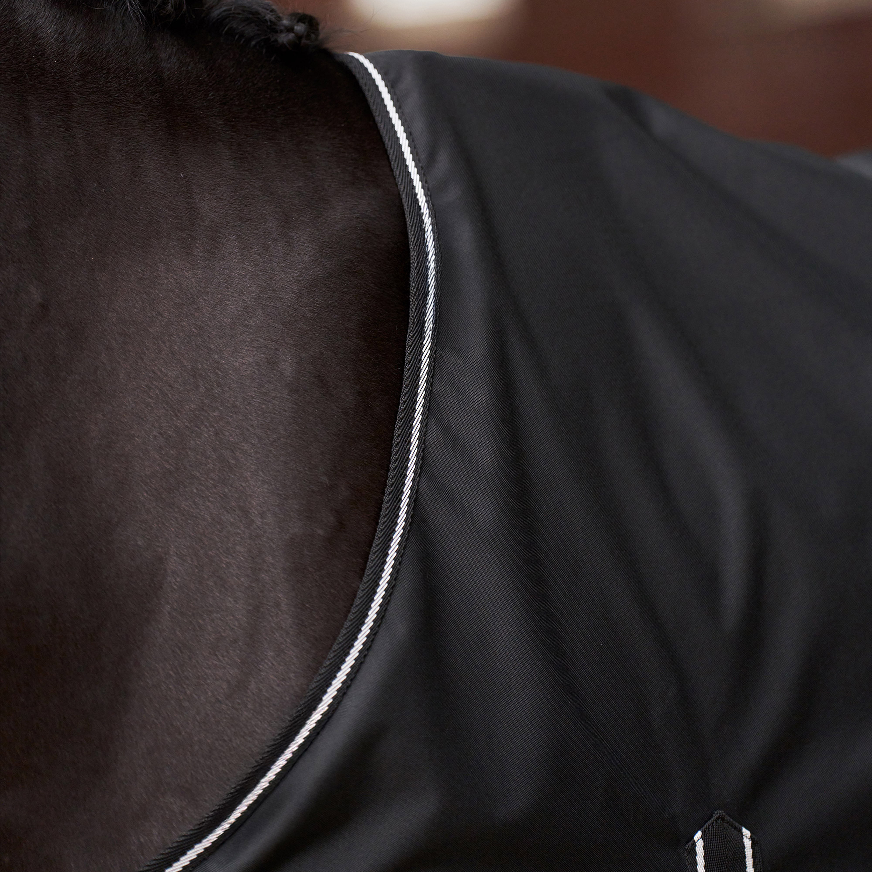Imperial Riding Ulkoloimi Basic without neck 200gr - Musta - 4