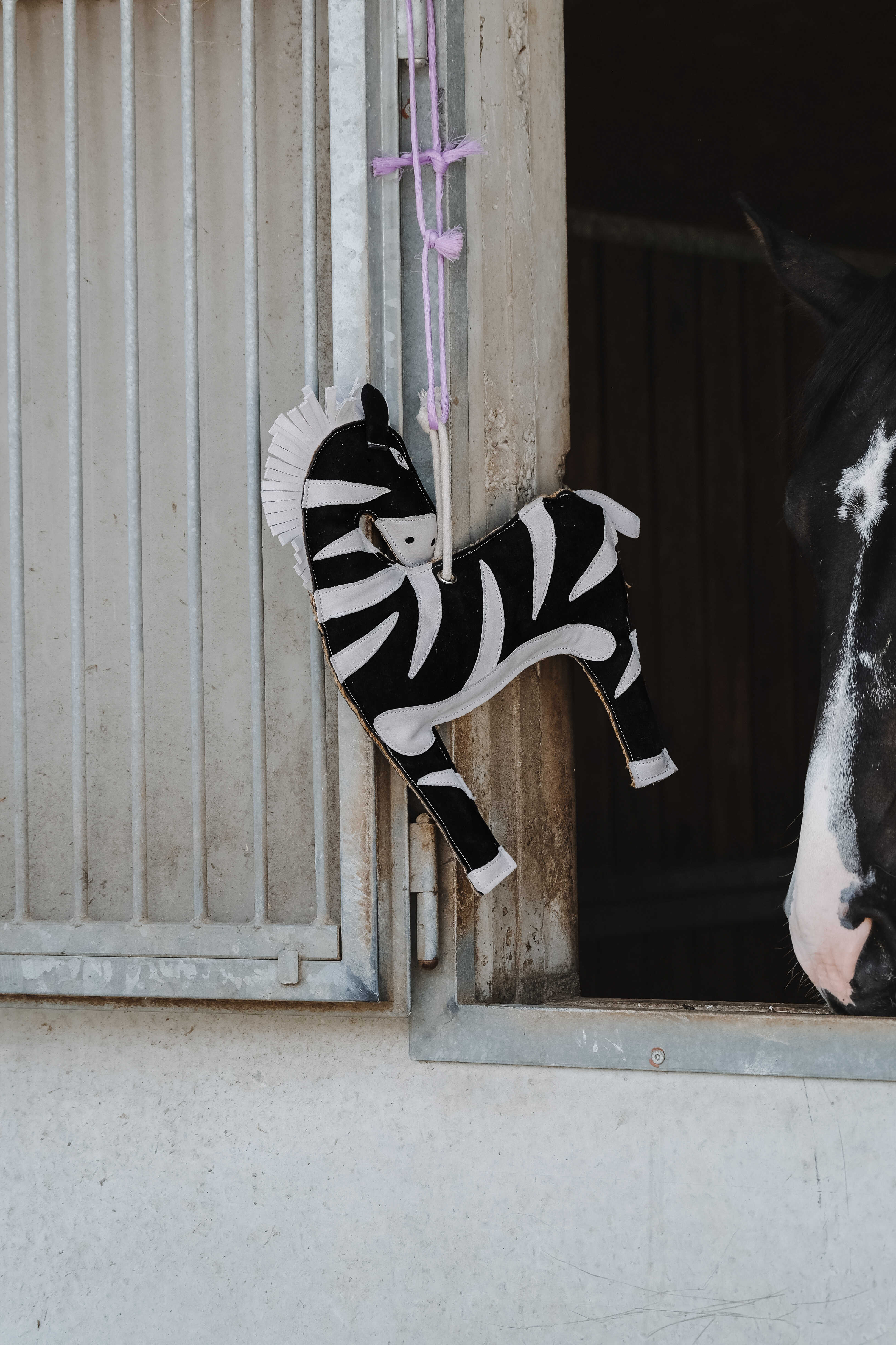 Hippotonic Zebra Horse Toy Black/white stripes - 2