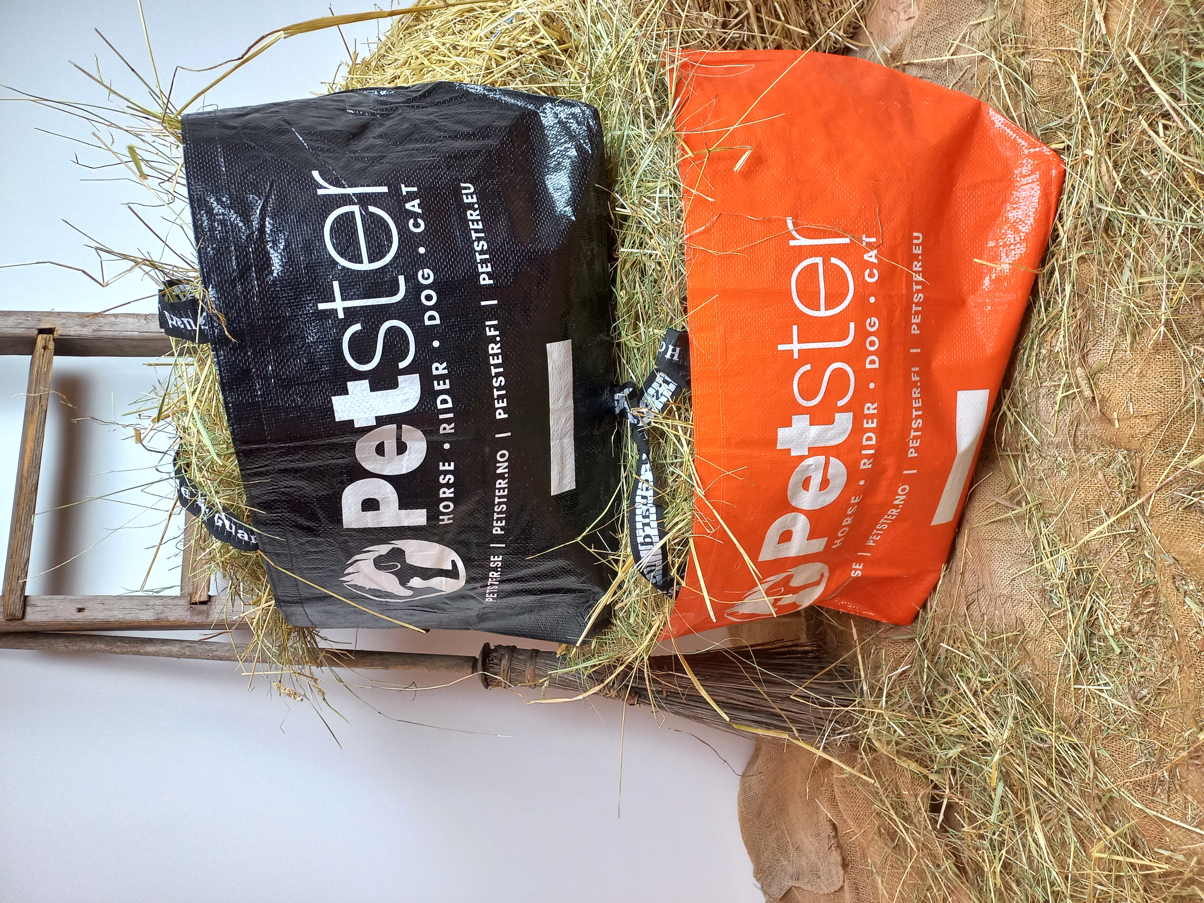 Petster Hay Bag XL -  Black - 2