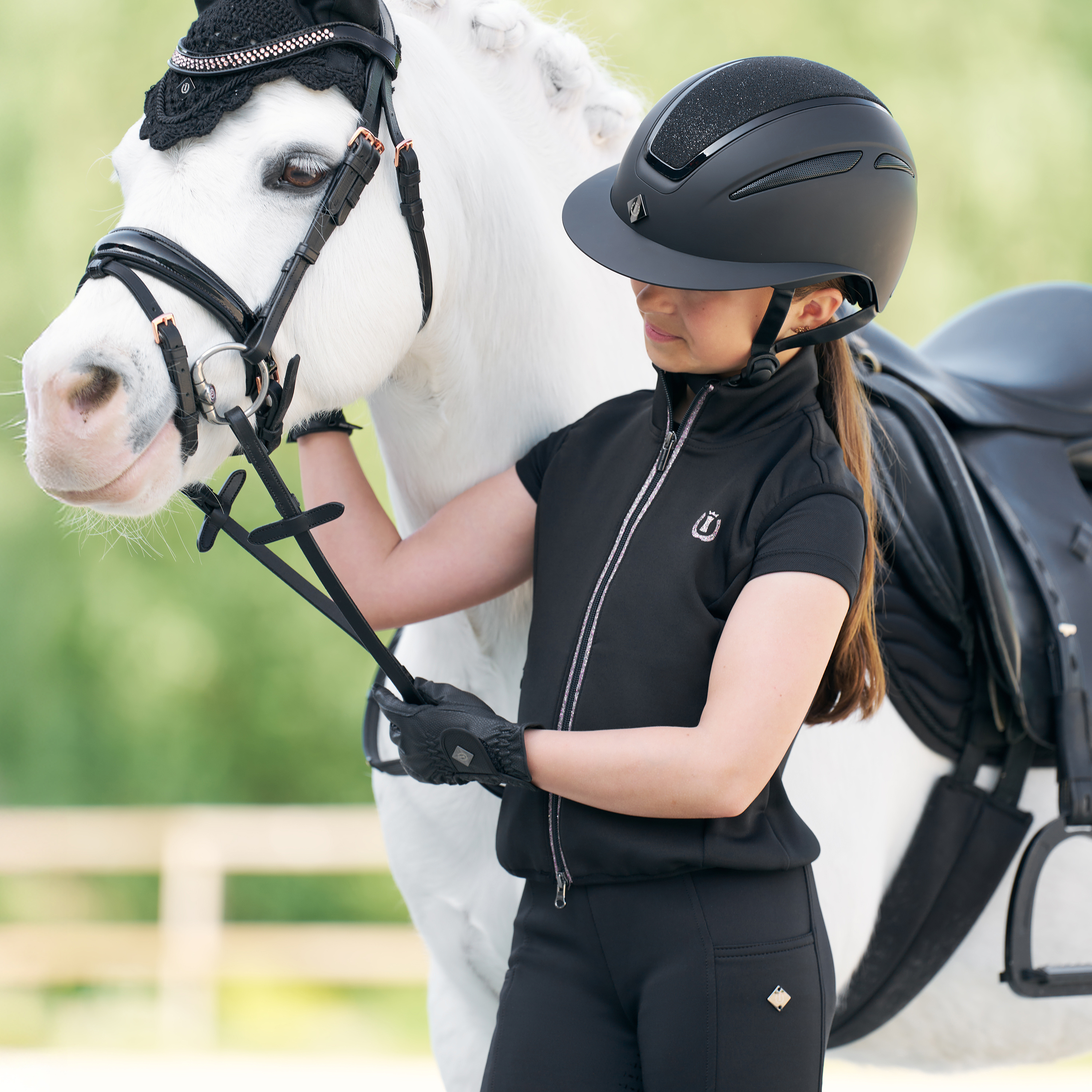 Imperial Riding Junior KIDS Bodywarmer Izzy Sun - Black - 3