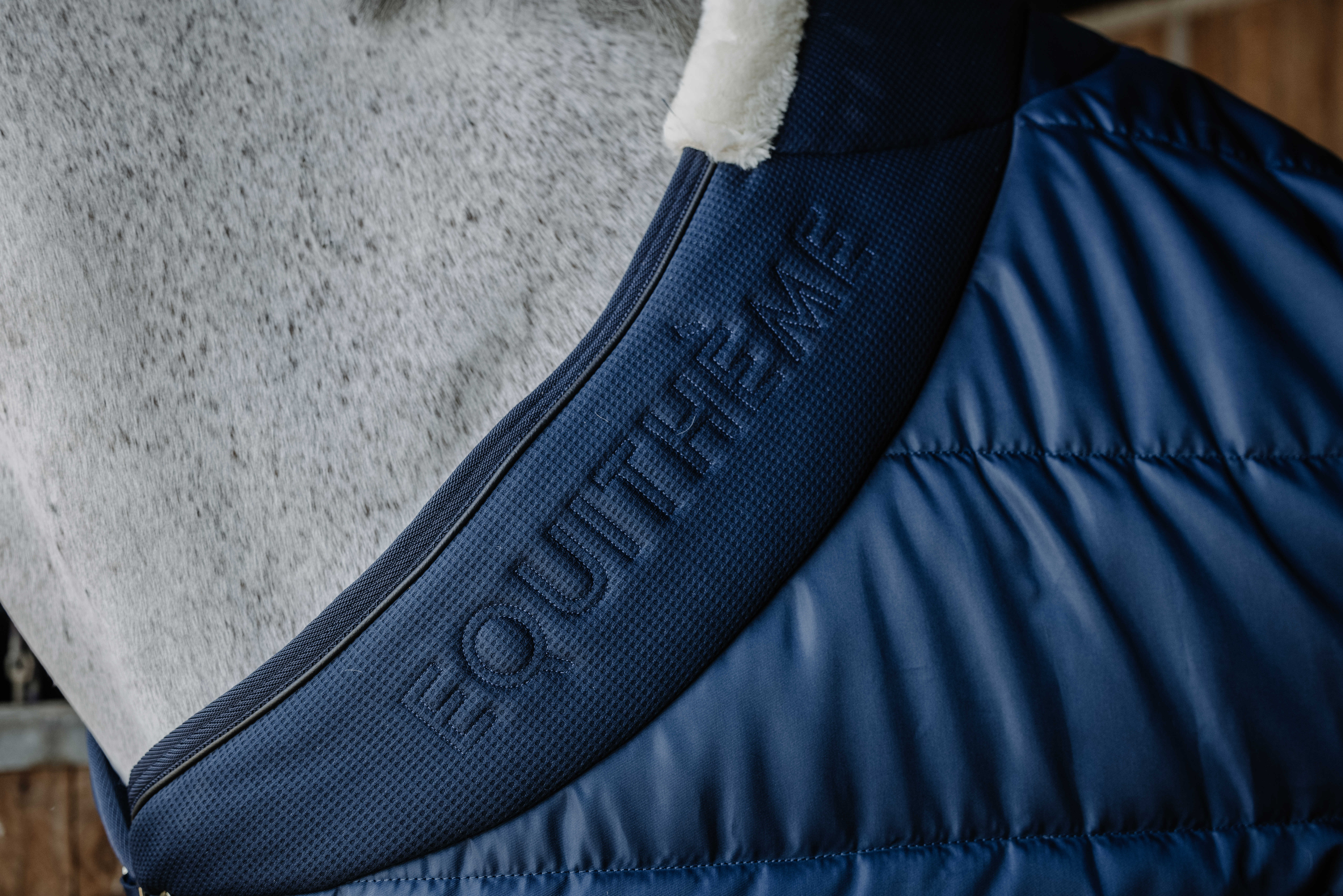 Equitheme Confortec Stable Blanket, 200 g Navy blue - 4