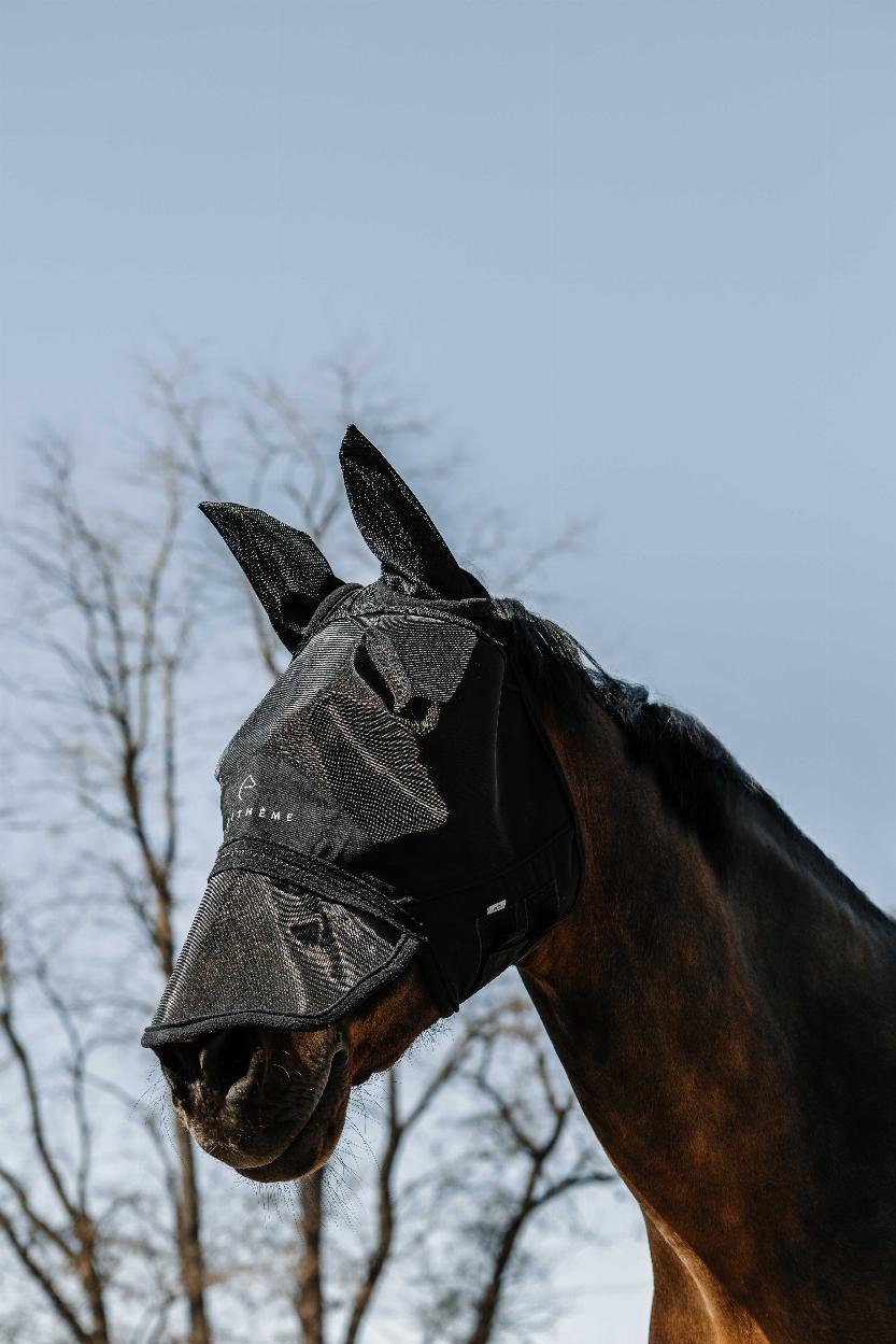 Equithème Zipper UV/Flughuva med Avtagbar Nosdel Svart (M)