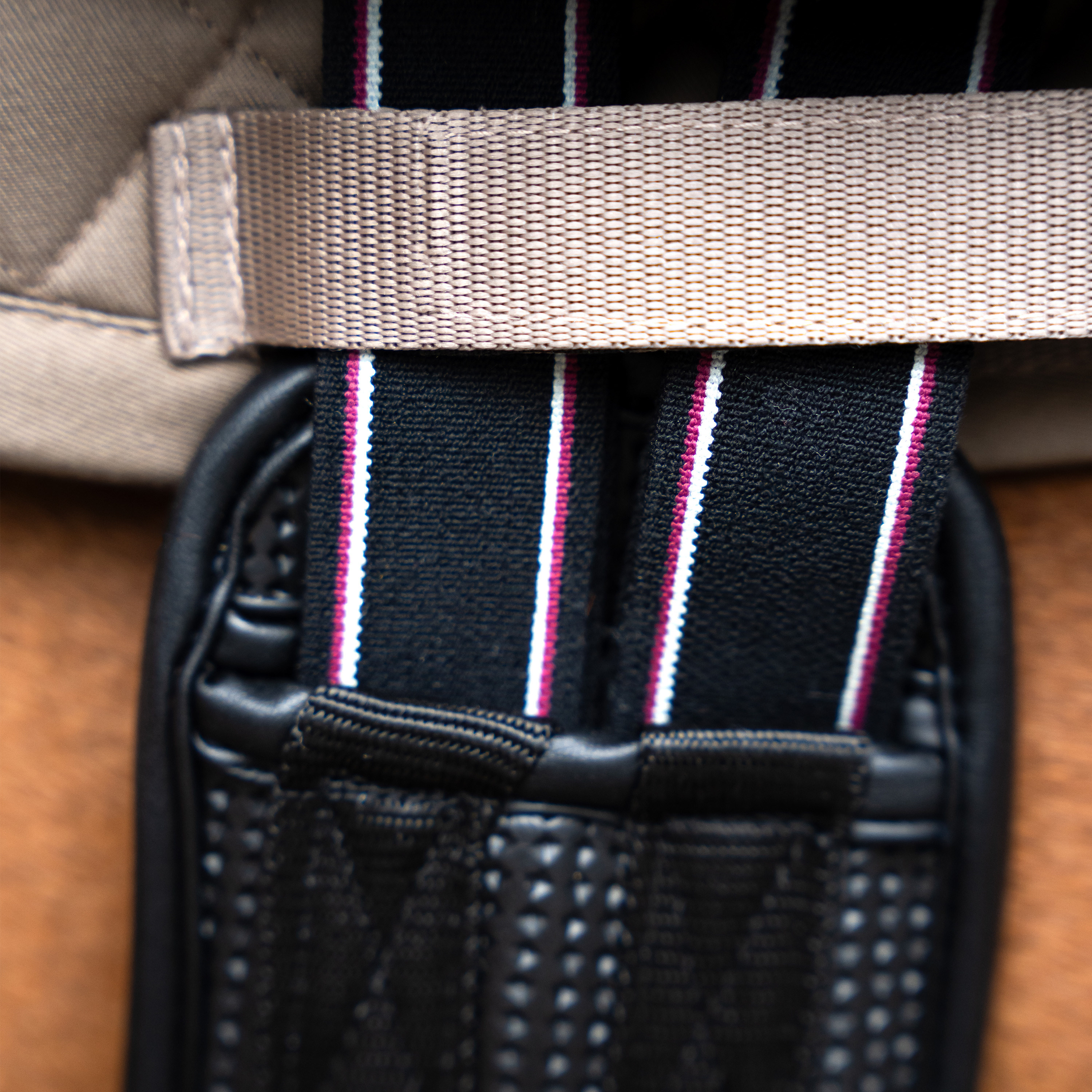 Imperial Riding Esteratsastusvyö Basic anatomic and breathable - Musta - 4