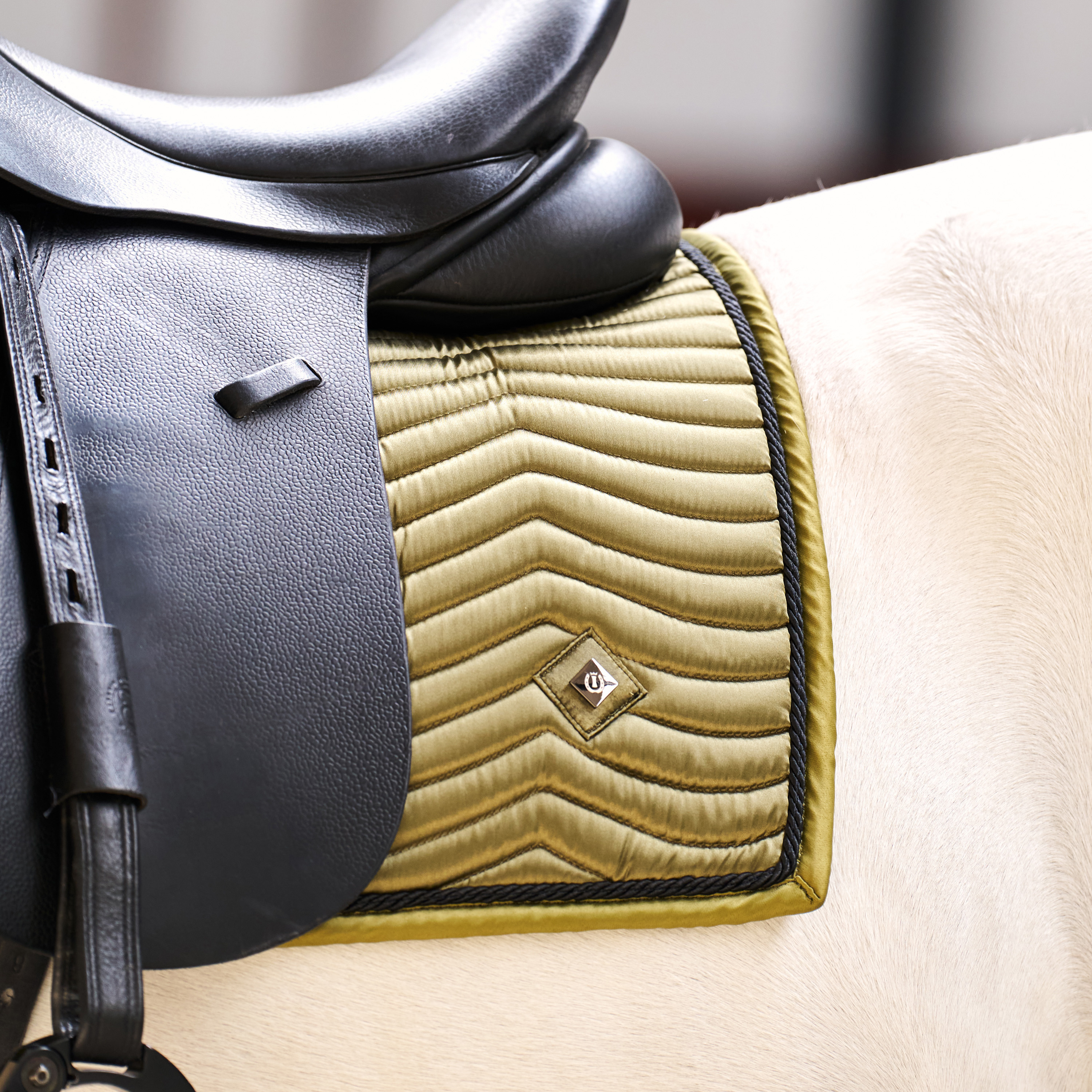 Imperial Riding Satulahuopa Rebel GP - Oliivinvihreä - 2