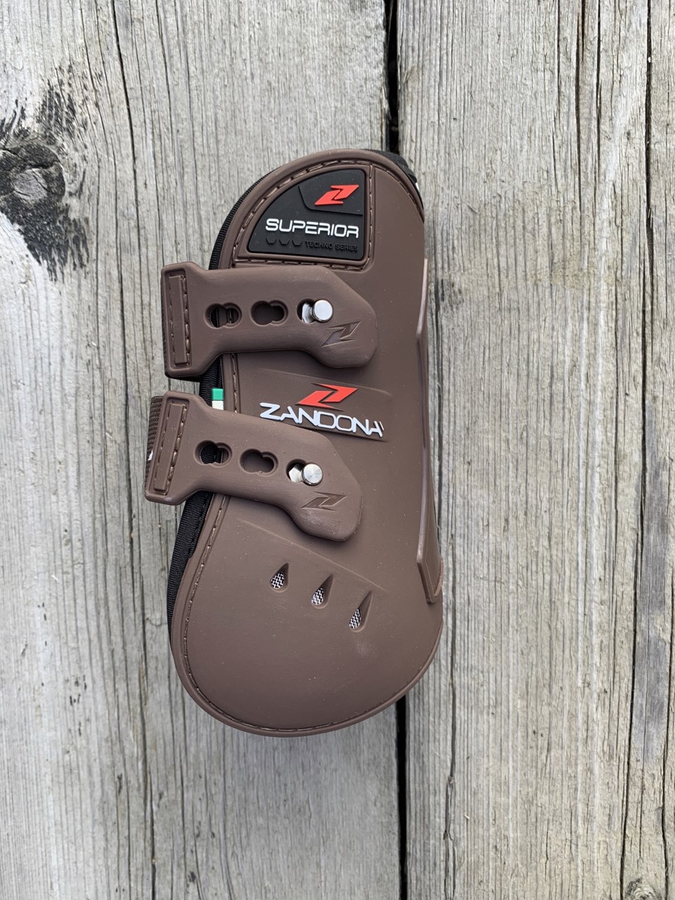 Zandonà Superior Air Pony Senskydd - Black Edition - Brun