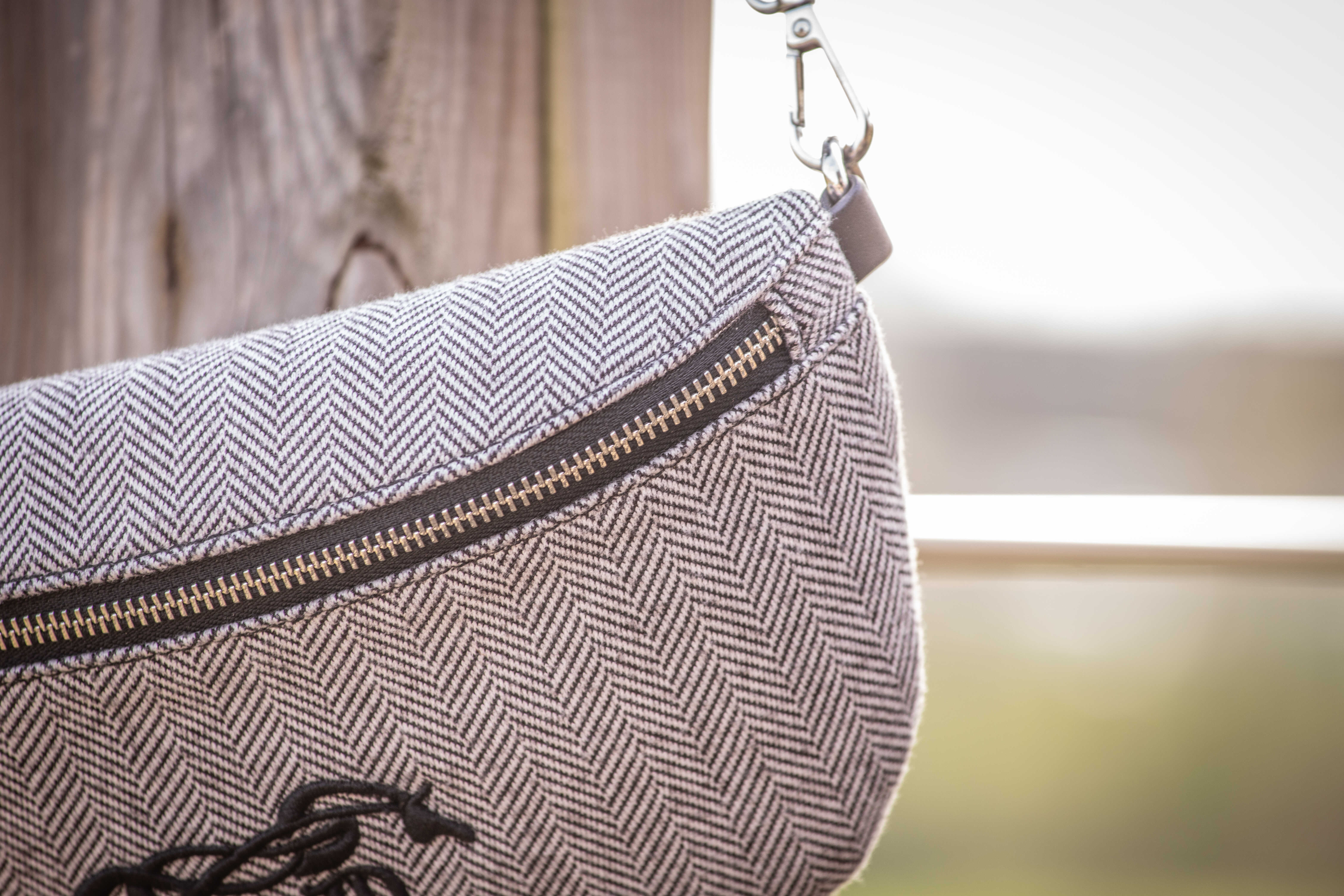 Pénélope Chevron Waist Bag Grey - 5