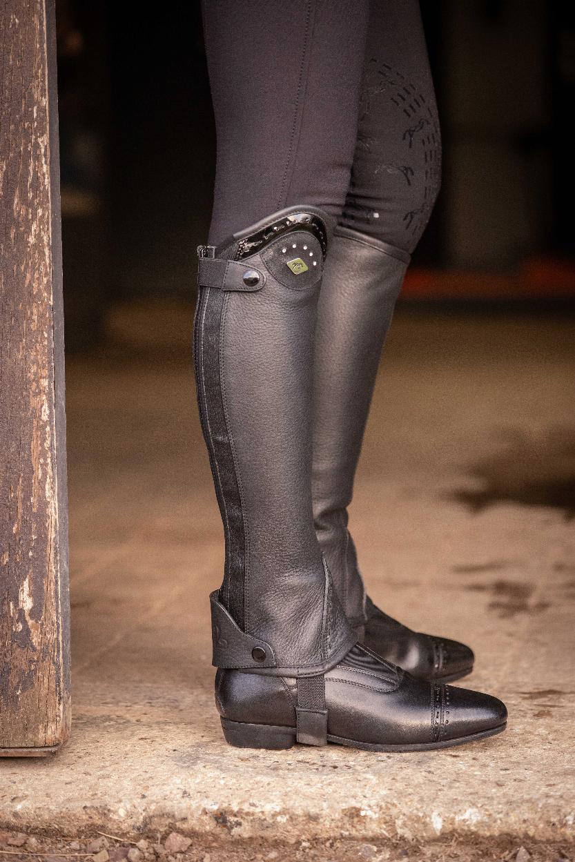 Penelope Prisca Chaps Short Svart (S)