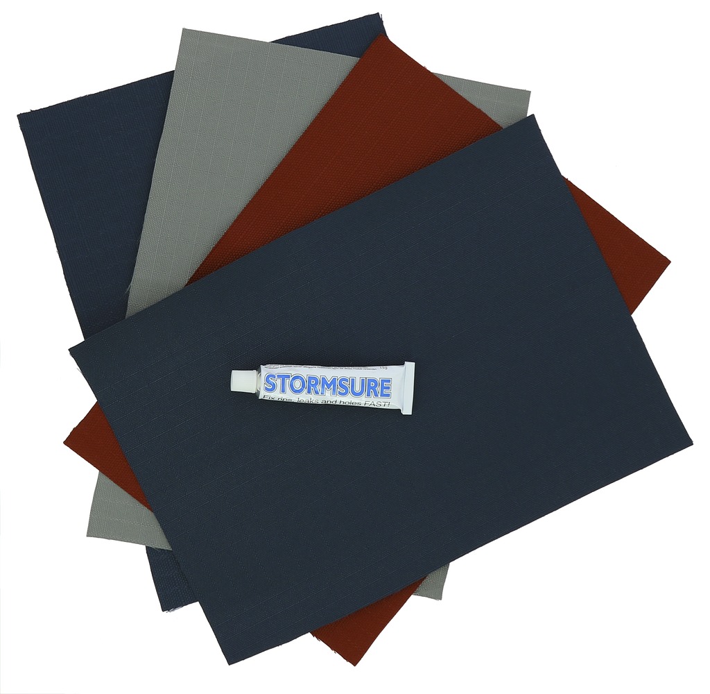 EQUITHEME Repair Kit For Horse Rugs