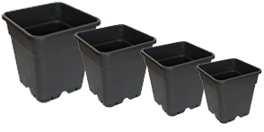 Fyrkantiga plastkrukor