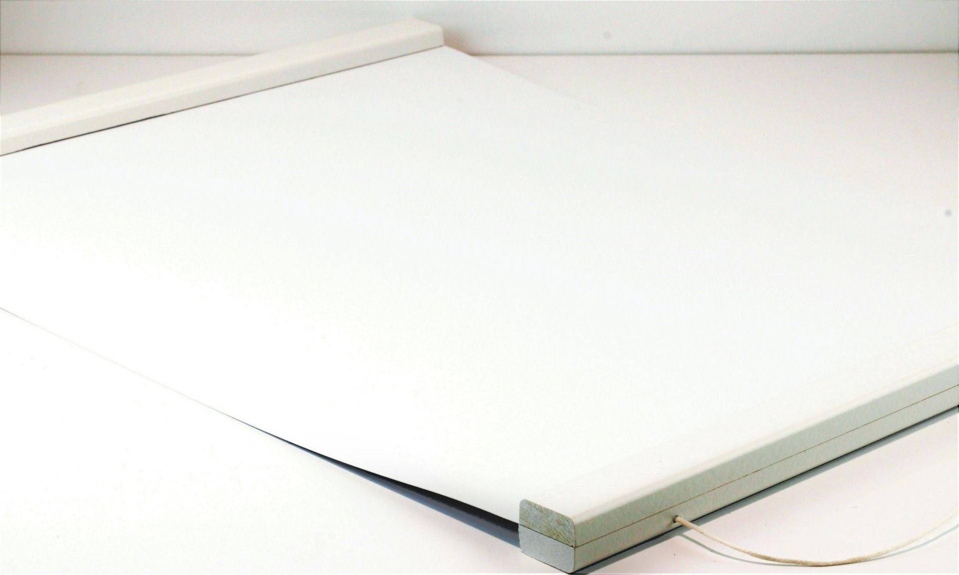 Poster Hanger -Vit Bredd 50 cm alt. 70 cm - 3