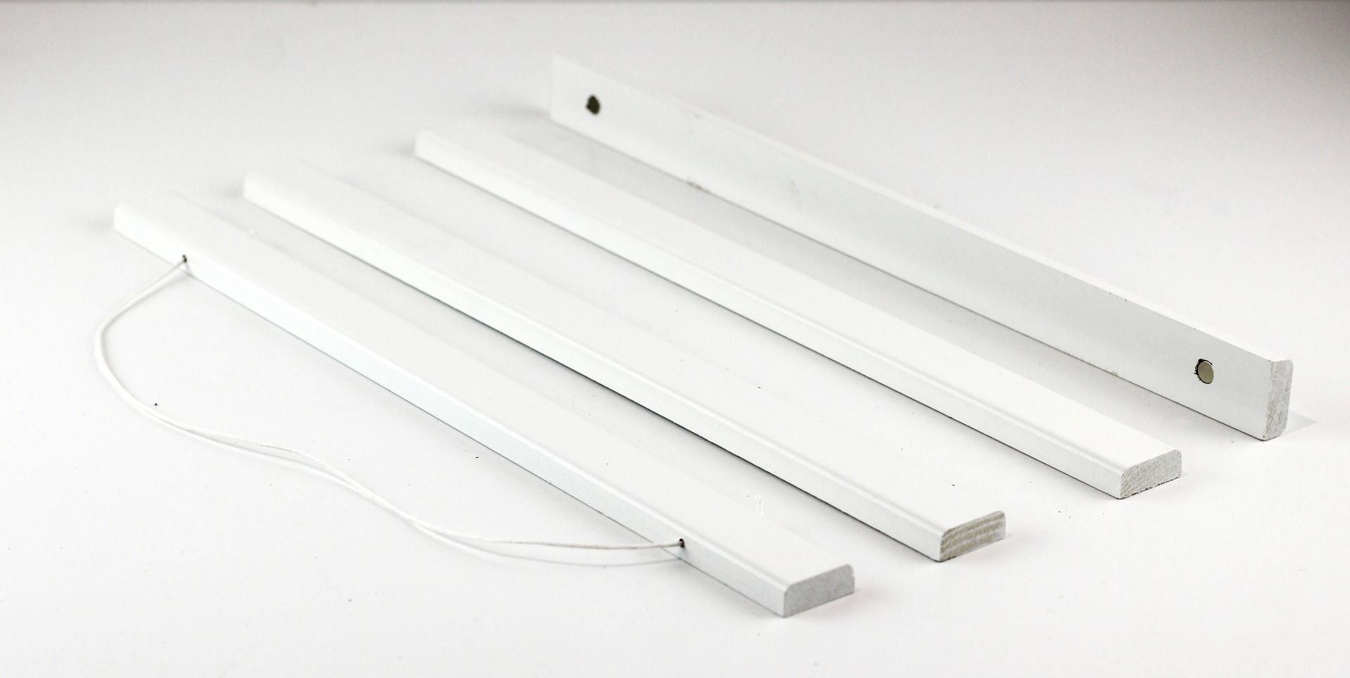 Poster Hanger -Vit Bredd 50 cm alt. 70 cm - 2