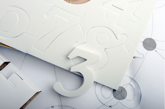 Klocka med EVA plast dekor -Design Deco - 6