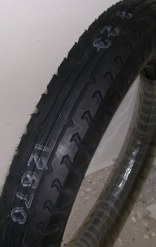 Däck Firestone 21" svart sida
