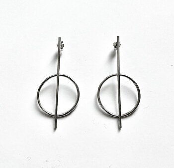 Örhängen 925 Silver med långa genomgående stavar över Cirkel  SLUT!