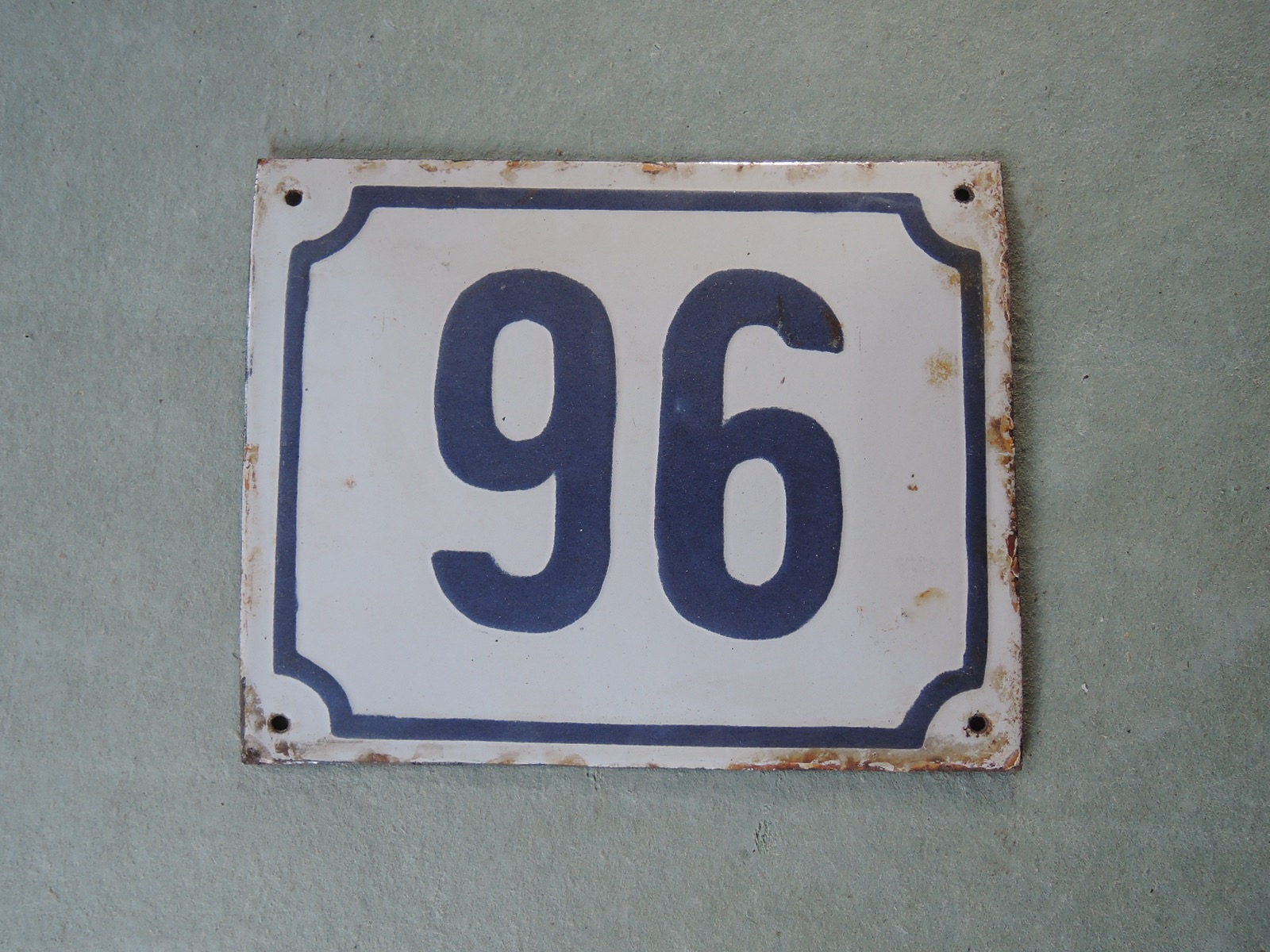 Gammal emaljskylt nummer 96