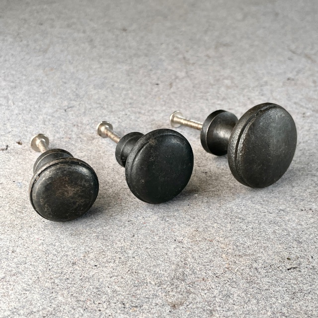 Gjutjärnsknopp S-M-L