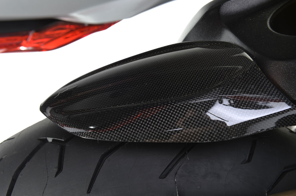 Rear fender