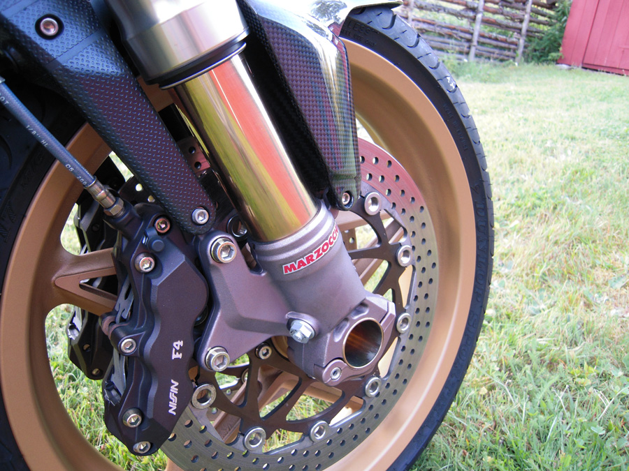 MV Agusta Brutale 750 Serie Oro - 2003 (klassiker) - 11