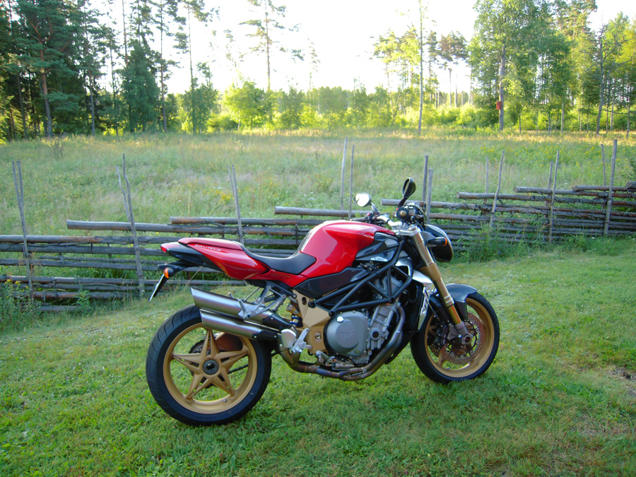 MV Agusta Brutale 750 Serie Oro - 2003 (klassiker) - 14