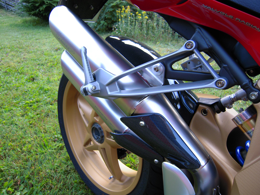 MV Agusta Brutale 750 Serie Oro - 2003 (klassiker) - 6