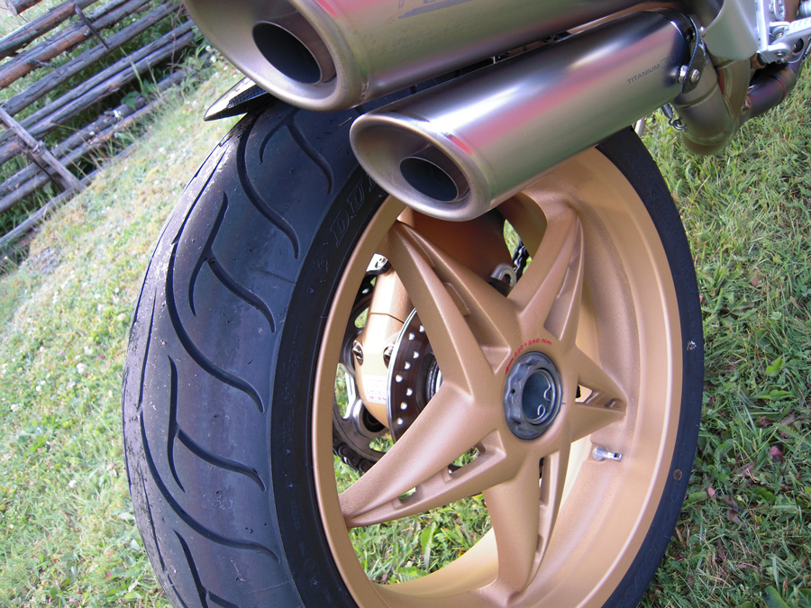 MV Agusta Brutale 750 Serie Oro - 2003 (klassiker) - 7