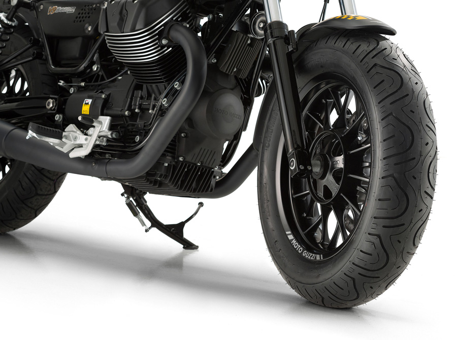 Moto Guzzi V9 Bobber - 2016 - 7