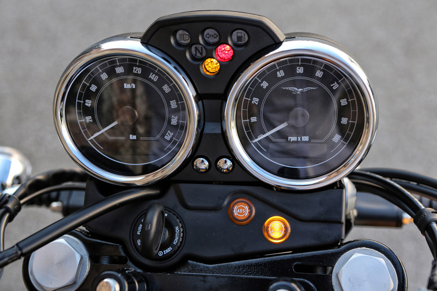 Moto Guzzi V7 II Stone - 2013 - 6