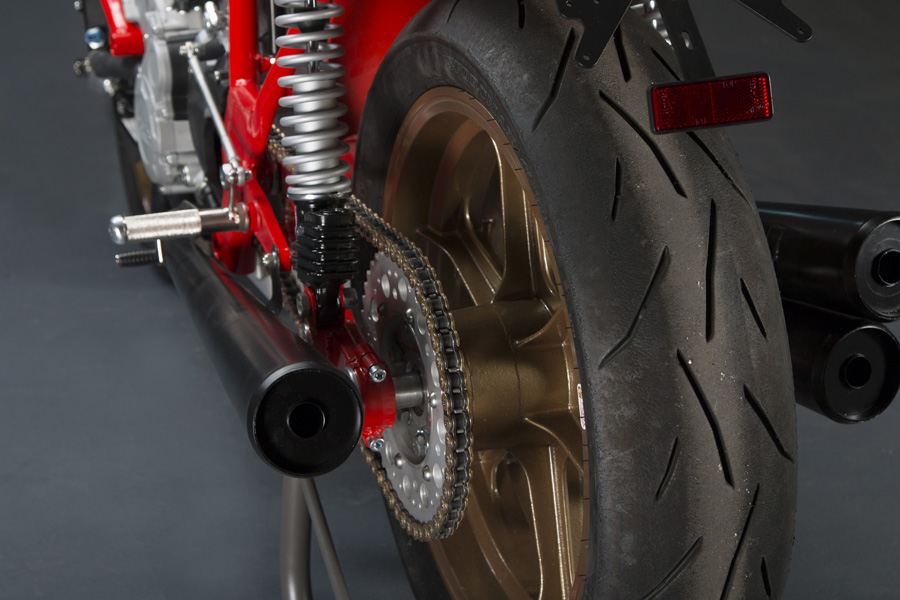 Magni Filo Rosso Naked - 2014 - 11