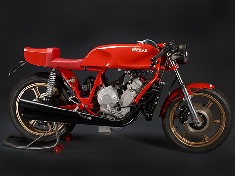 Magni Filo Rosso Naked - 2014