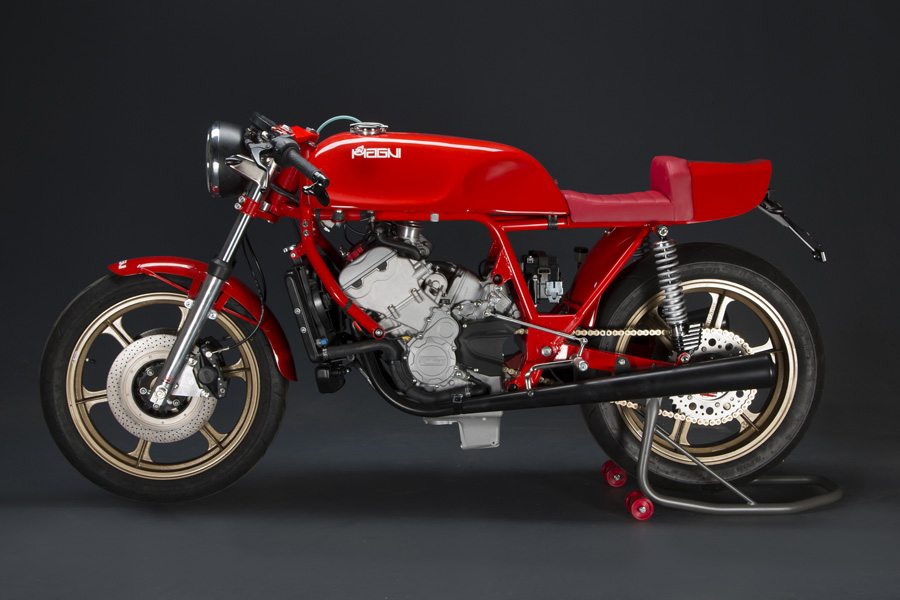 Magni Filo Rosso Naked - 2014 - 4