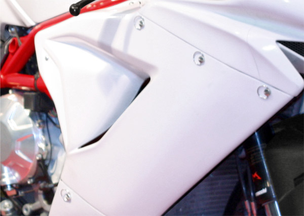 Side fairing right