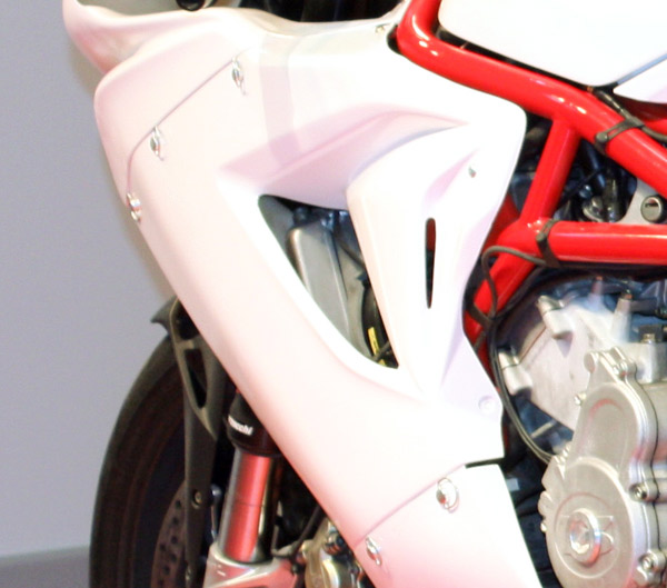 Side fairing left