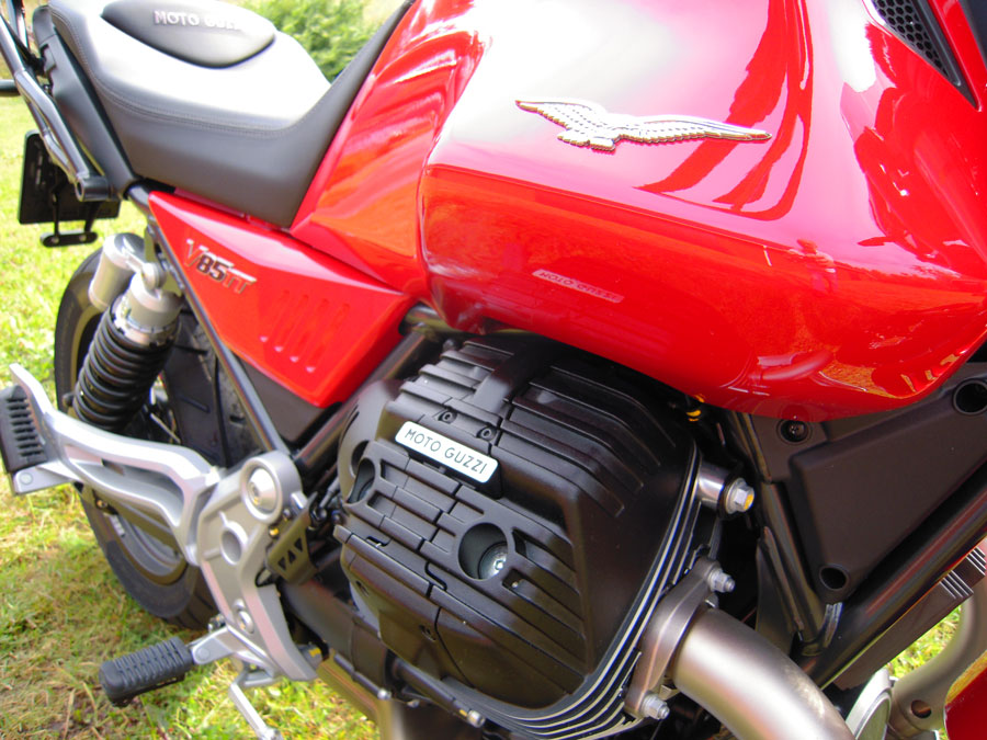 Moto Guzzi V85 TT - 2019 - 10
