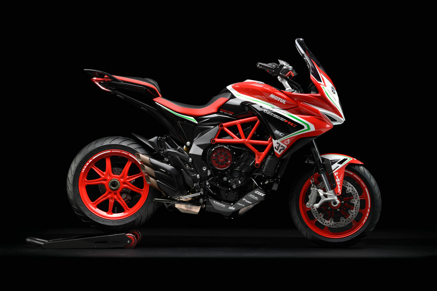 Nov 2018: MV Agusta - Reparto Corse! - 5