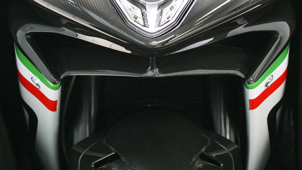 Front fairing spoiler