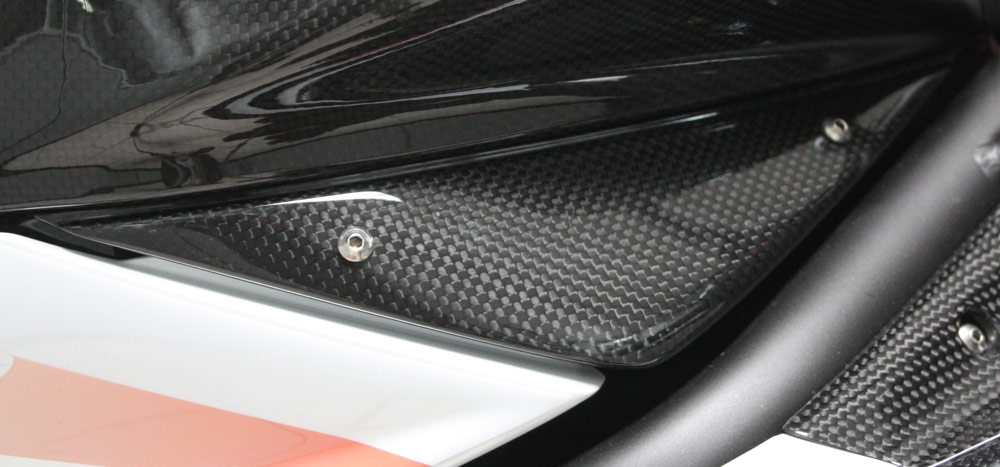 Air box cover right