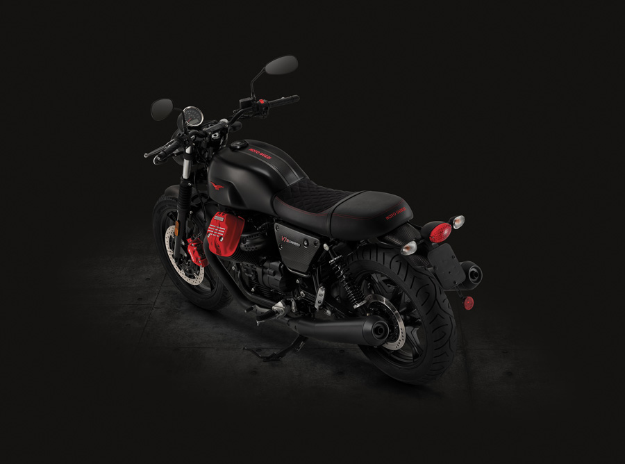 Moto Guzzi V7 III Carbon - 2018 - 4