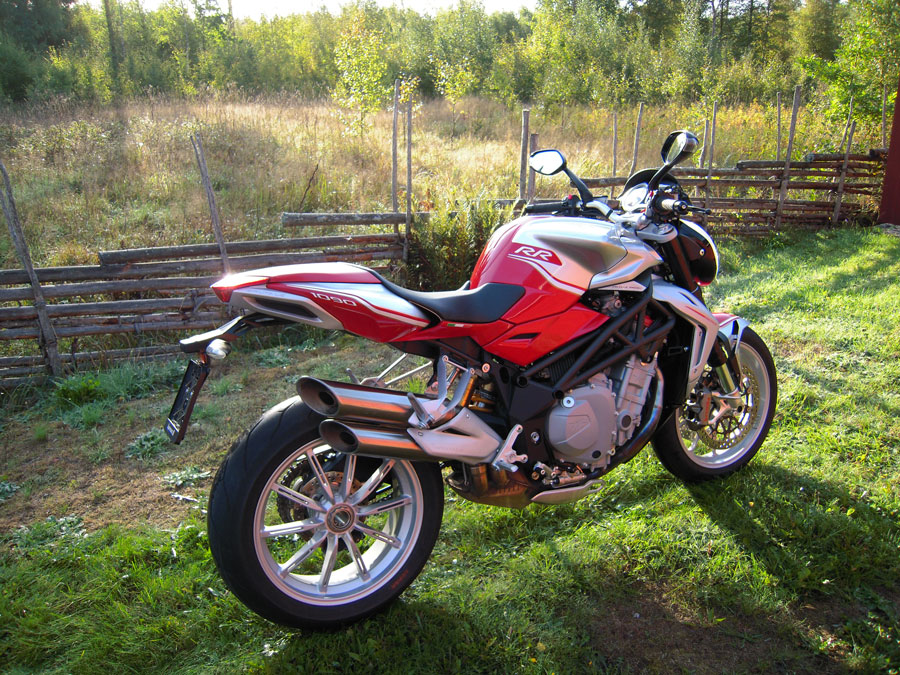 MV Agusta Brutale 1090 RR - 2014 (såld) - 9
